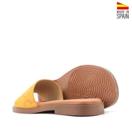 sandalias piel mostaza