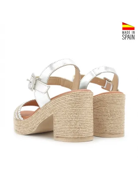 sandalias con tacon plateadas