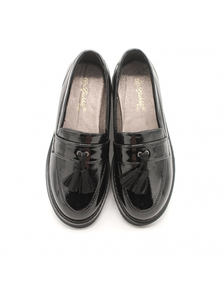 mocasines niña colegio negros vista superior con borlas decorativas