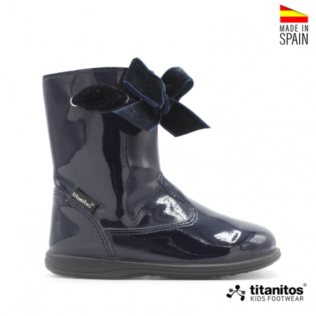 Botas charol azul niña Titanitos