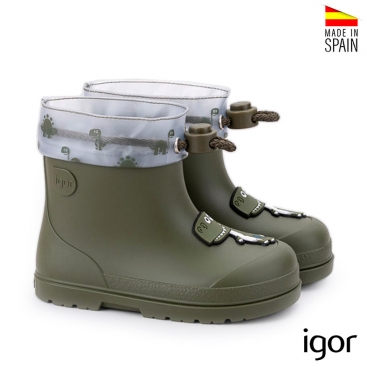 Botas Igor Mendi Dino verde khaki para niño vista en pareja