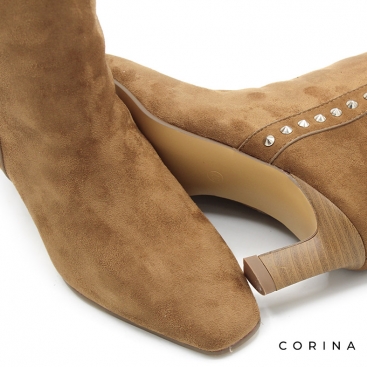 Botas camel caña ancha tachas