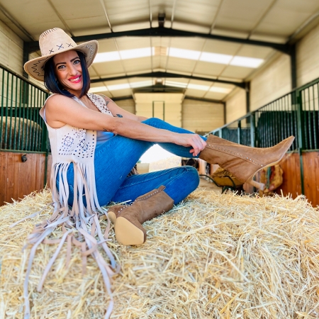 bota camel tachuelas