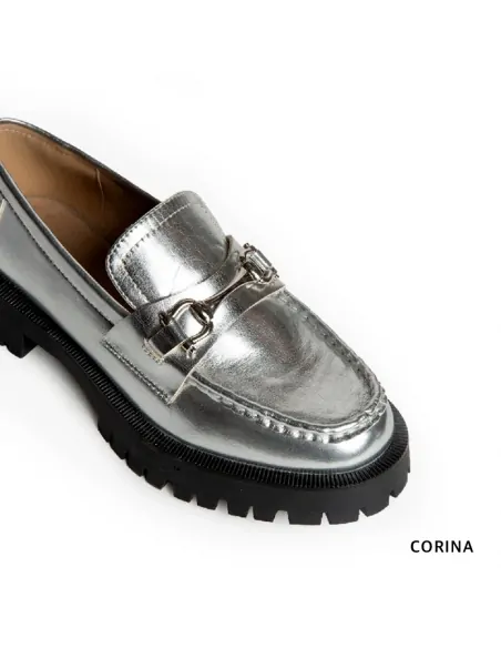 mocasin plateado mujer​