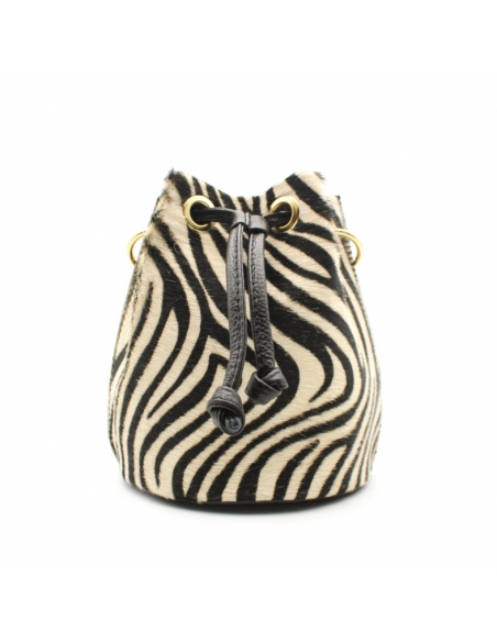 Bolso de cadena dorada