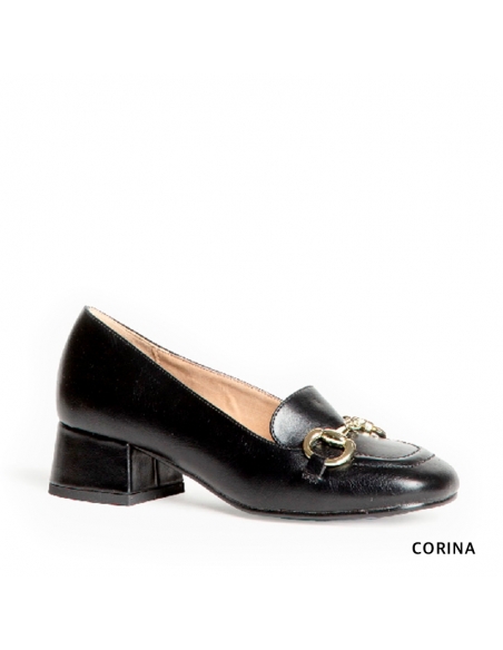 mocasin negro tacón mujer​