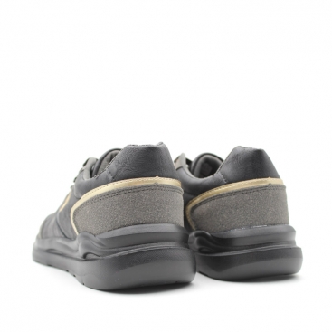 zapatilla casual negra hombre​