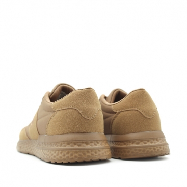 sneaker hombre camel