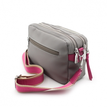 Bolso gris y fucsia