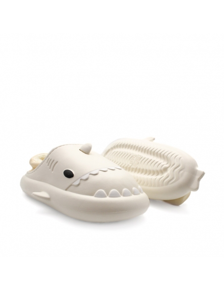 Zapatillas con diseño tiburón