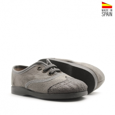 Blucher gris de vestir con puntera picada fabricado en España