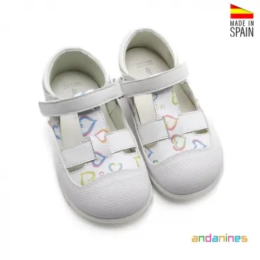 sandalia blanca respetuosa