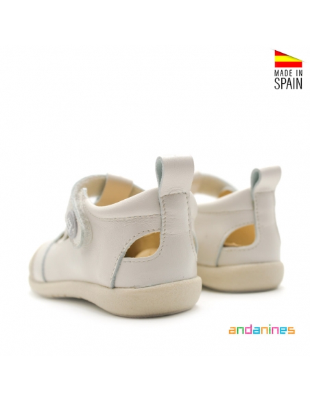 Calzado ergonómico beige niño