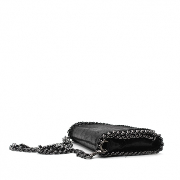 bolso rockero negro de piel