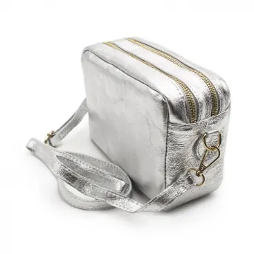bolso plateado