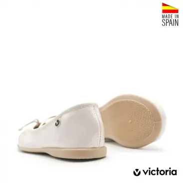 balilarina victoria charol