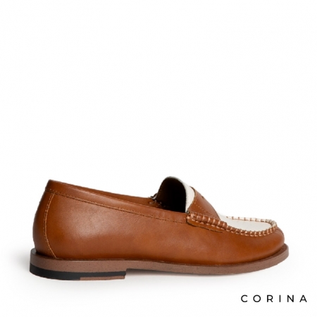 Mocasin blanco y camel