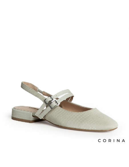 Mercedita con hebillas