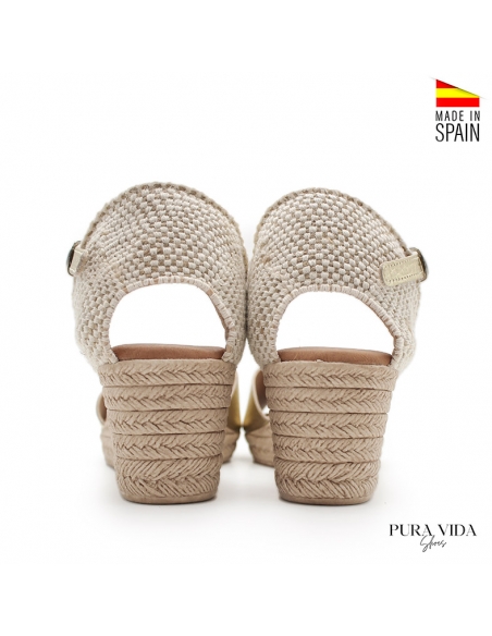 sandalias de cuña doradas