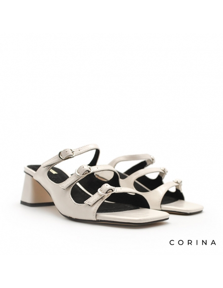 sandalias blancas tacon​