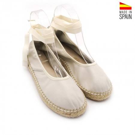 manoletinas comunión beige