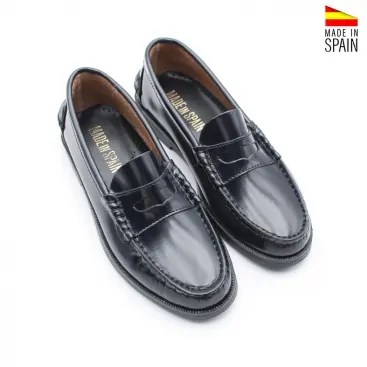 Zapatos de niño con antifaz