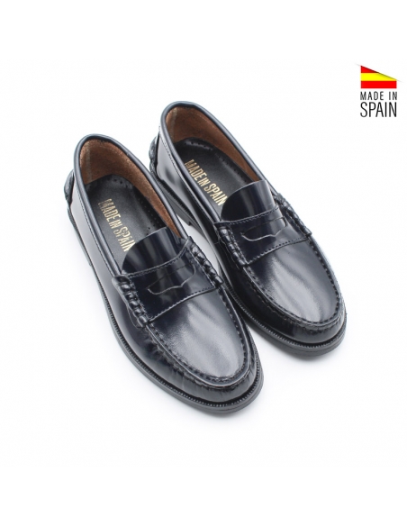 Zapatos de niño con antifaz