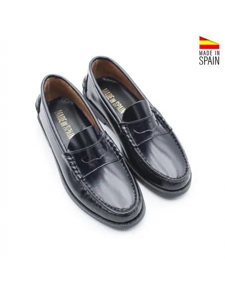 castellanos niño azul marino vista superior en piel con antifaz