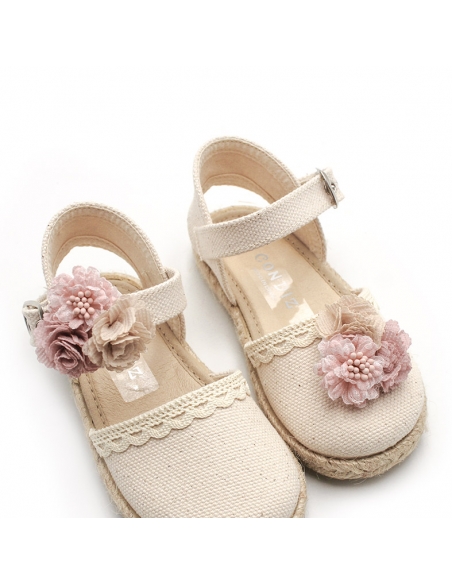 Decoración de flores zapatos