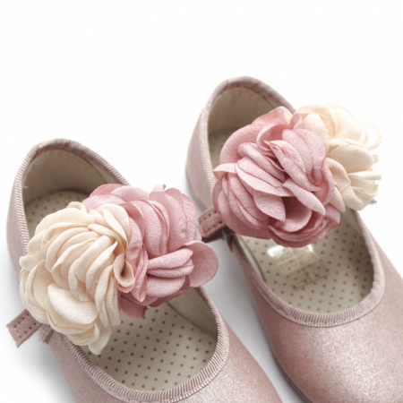 florecitas para decorar zapatos nina