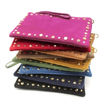 bolsos tachuelas​