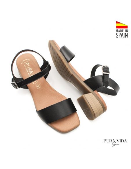 sandalia negra tacon bajo