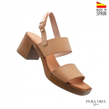 Sandalias beige con tacón