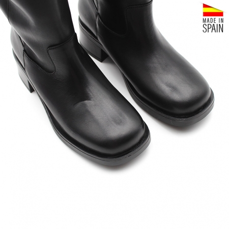 bota media caña negra mujer​