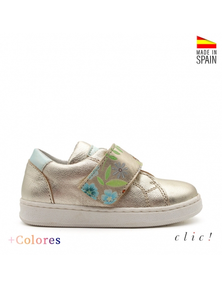 zapatillas con flores