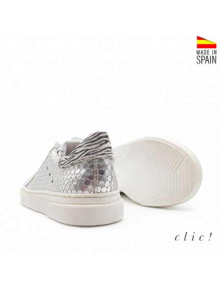 Deportiva piel plateada