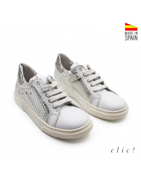 Deportiva nina plateada