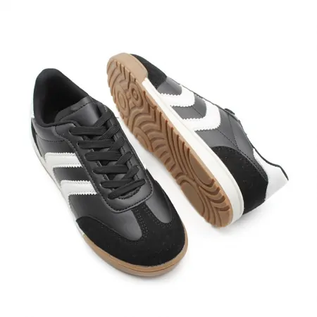 zapatillas deporte niño negras​