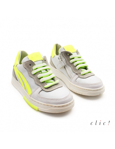 zapatillas amarillas niña