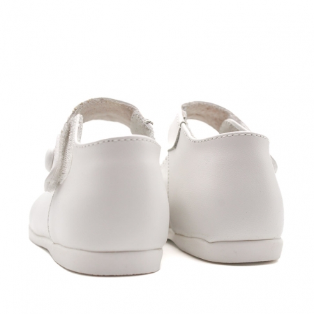 Merceditas velcro blancas