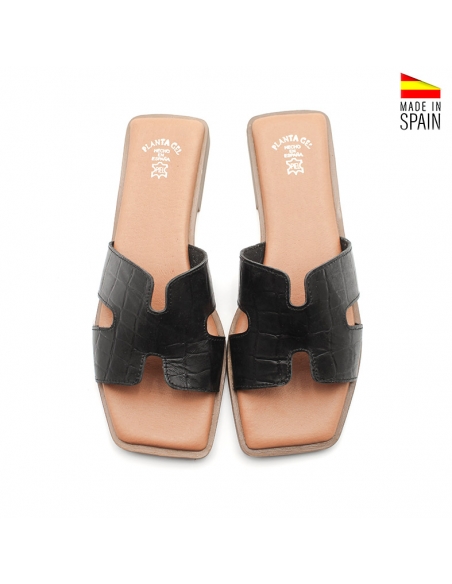 sandalias negras de charol