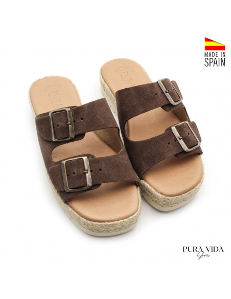 sandalia con hebillas marrón