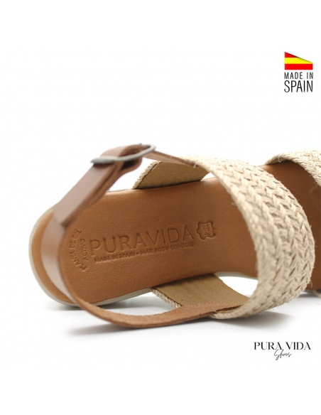 sandalia con tiras de esparto