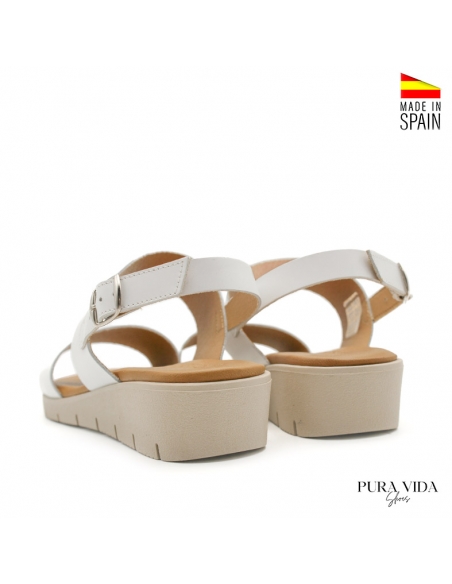 sandalias cuña baja​