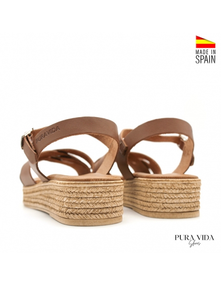 Sandalias marrones con plataforma
