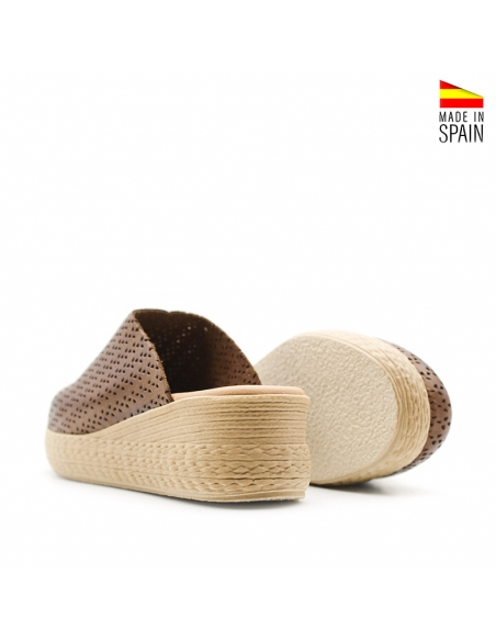 Zuecos Con Cuña marrón