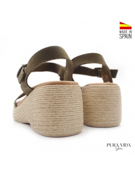 Cuñas de piel verde