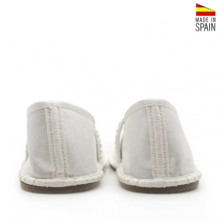 Merceditas Condiz blancas sin contrafuerte vista trasera