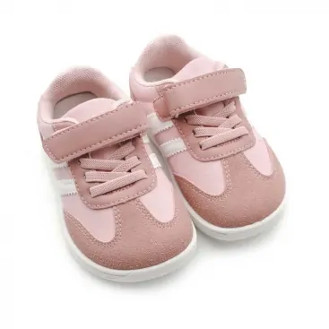 zapatilla niña respetuosa