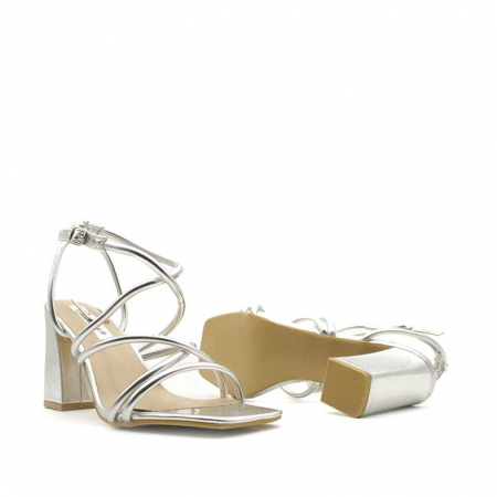 Sandalia tacón alto plata